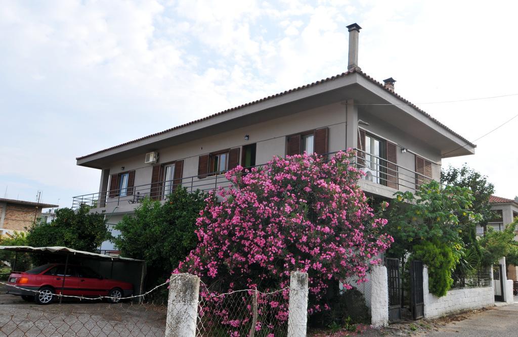 Mellia Apartment Ancient Olympia Bagian luar foto